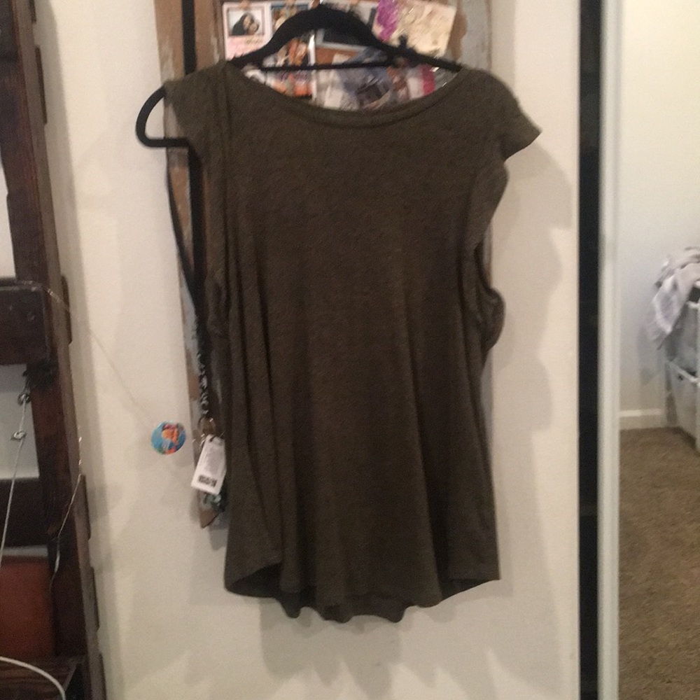 Green and maroon tank tops